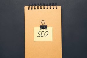 چگونه رقبای تجاری را تحلیل و از آن‌ها بهره‌برداری کنیم؟